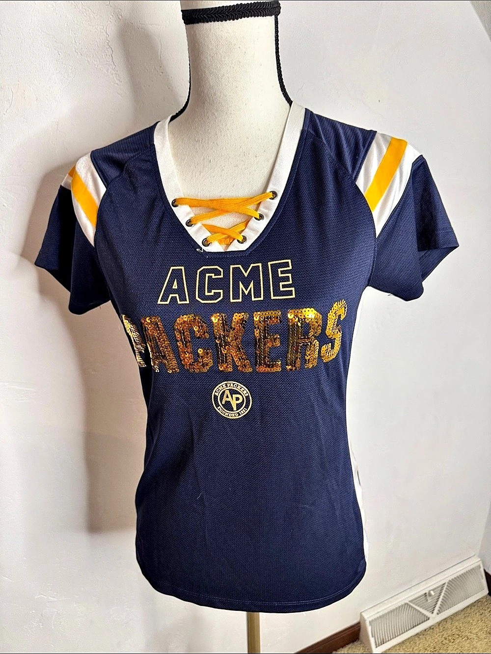 Team Apparel 1st & Fashion Collection NFL Packers Jersey Women’s Small Like New
